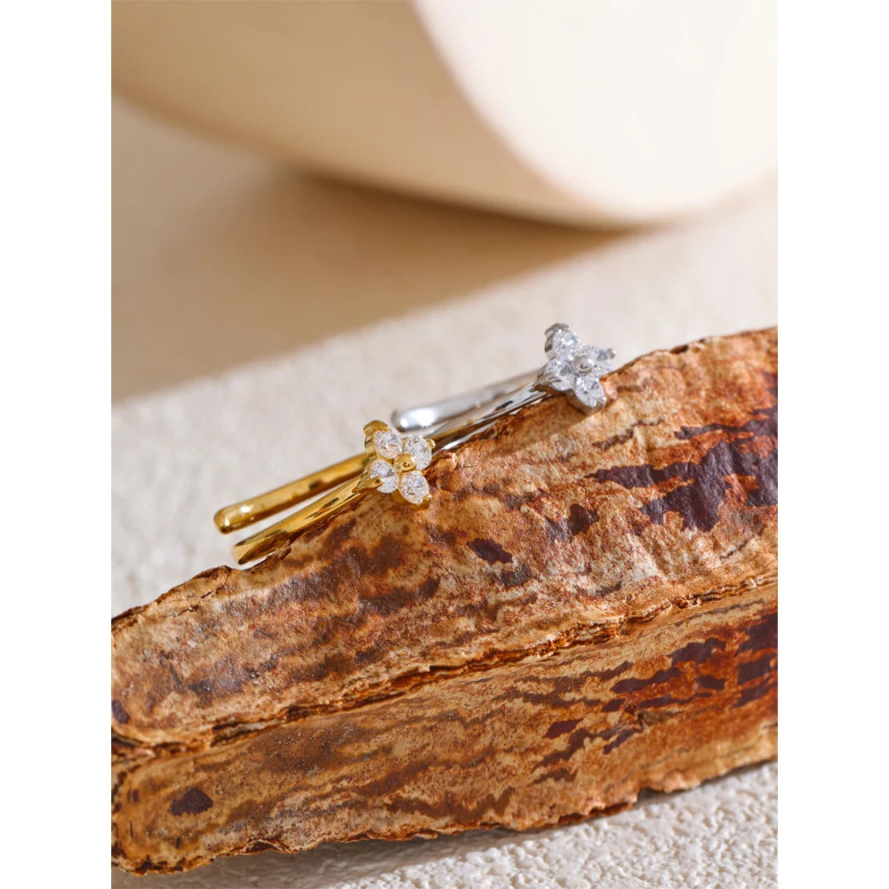Zirconia flower Ring